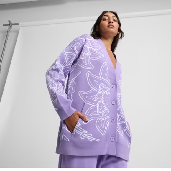 PUMA. STEWIE x CITY OF LOVE Basketball Oversized Cardigan - Picture 1 of 12